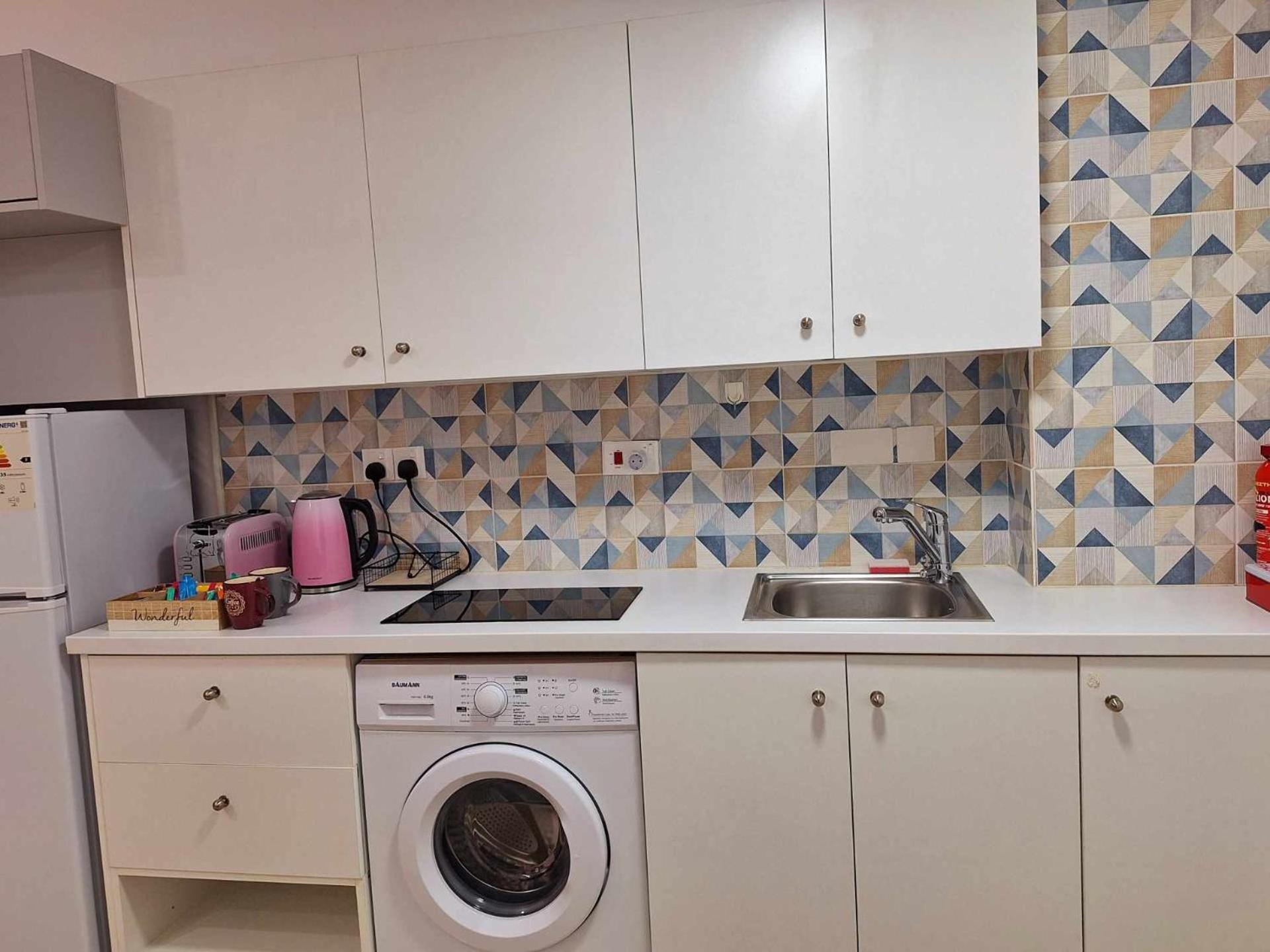 Stylish Apt Kato Paphos Close To Beach & Vibrant Harbor Life Zewnętrze zdjęcie