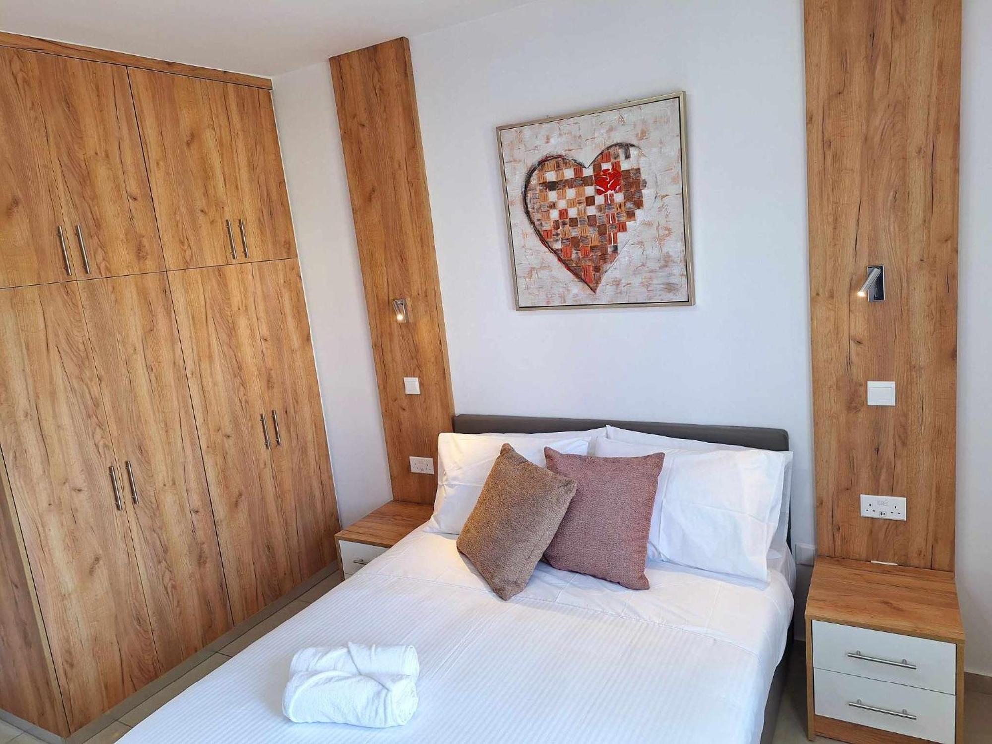 Stylish Apt Kato Paphos Close To Beach & Vibrant Harbor Life Zewnętrze zdjęcie